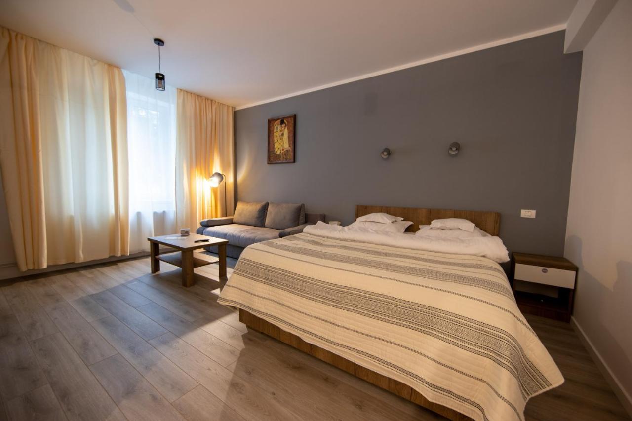 Central Place Apartment Timisoara 2 Екстериор снимка